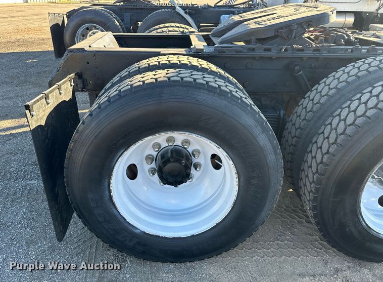 image for item OK9027 1998 Mack CH613  semi truck