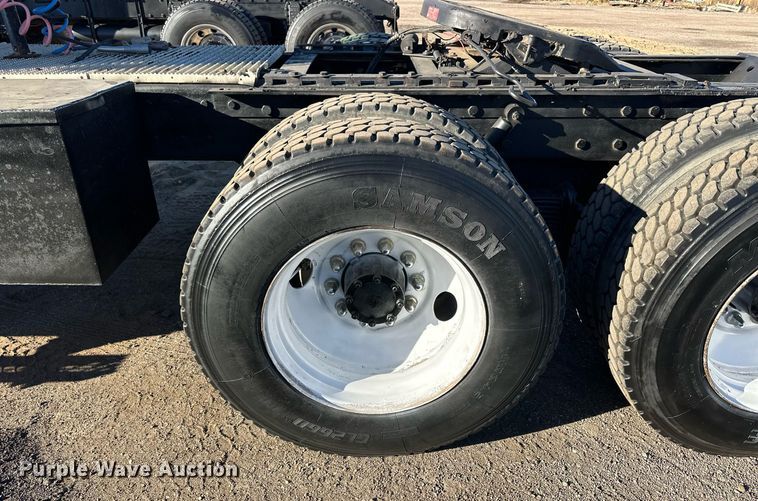 image for item OK9027 1998 Mack CH613  semi truck