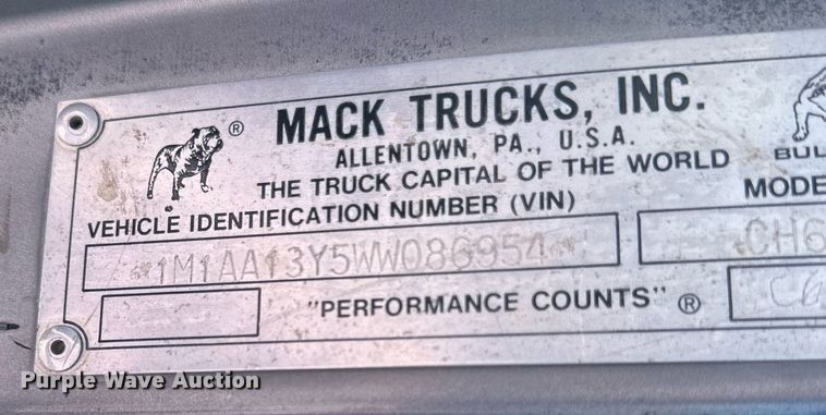 image for item OK9027 1998 Mack CH613  semi truck
