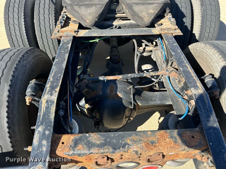 image for item OK9033 2016 Freightliner Cascadia Evolution  semi truck