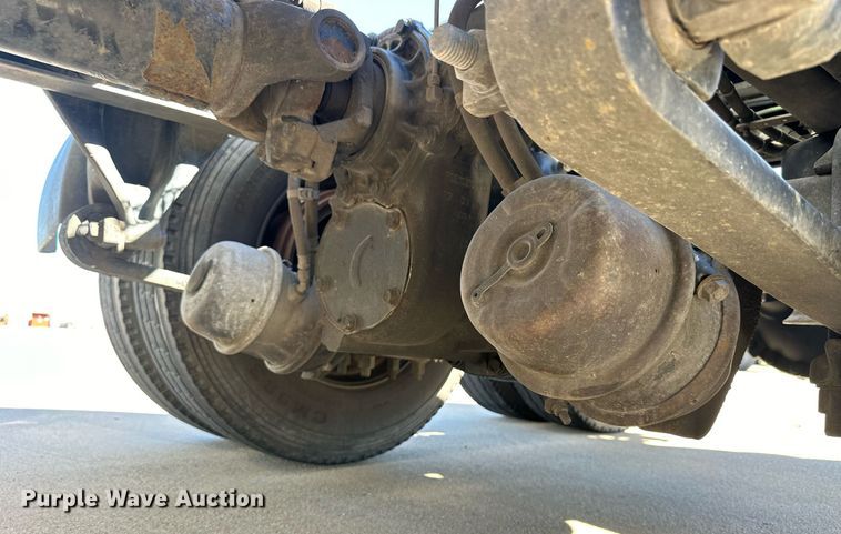 image for item OK9033 2016 Freightliner Cascadia Evolution  semi truck