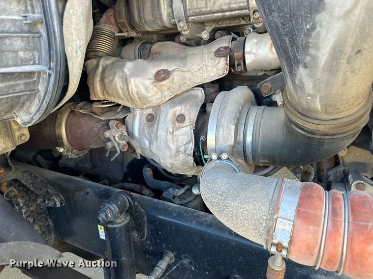 image for item OK9033 2016 Freightliner Cascadia Evolution  semi truck