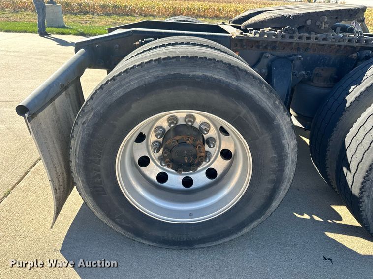 image for item OK9033 2016 Freightliner Cascadia Evolution  semi truck