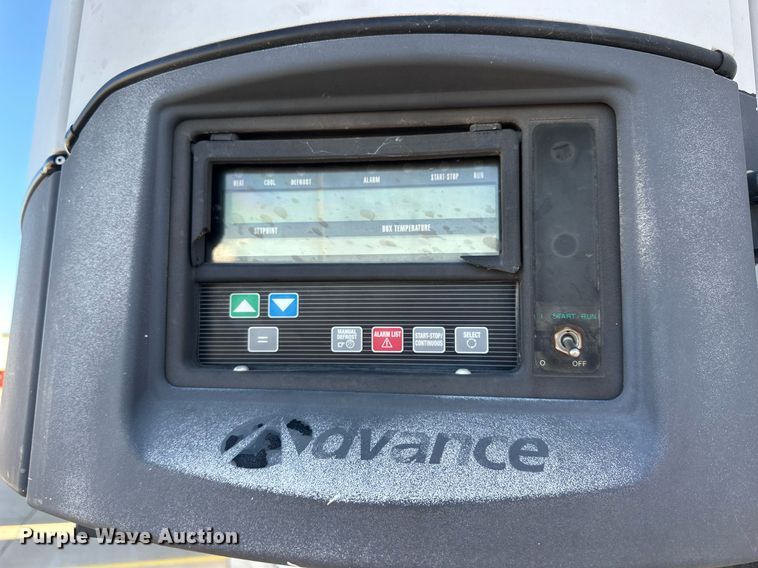 image for item OK9035 2006 Utility 3000R  Refrigerated Van Trailer