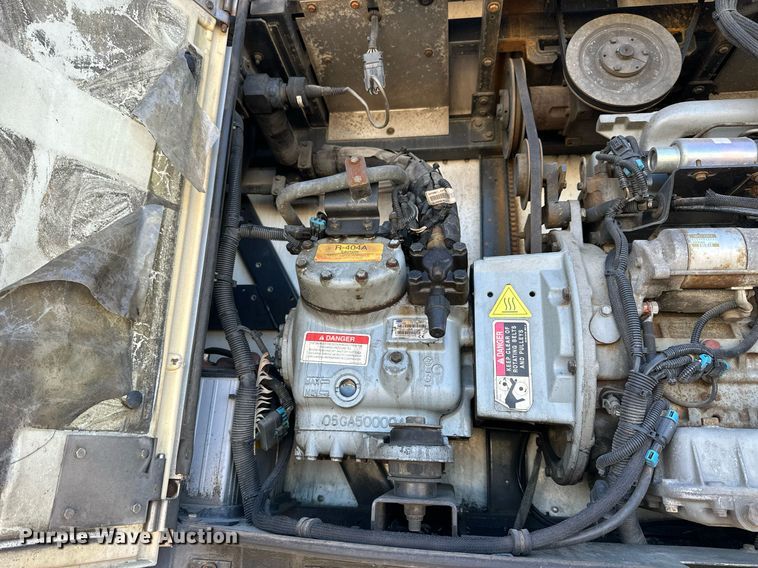 image for item OK9035 2006 Utility 3000R  Refrigerated Van Trailer