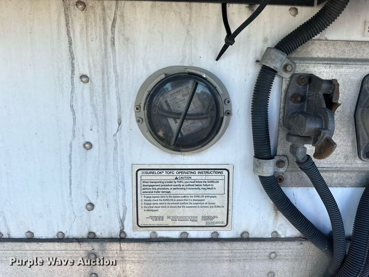 image for item OK9035 2006 Utility 3000R  Refrigerated Van Trailer