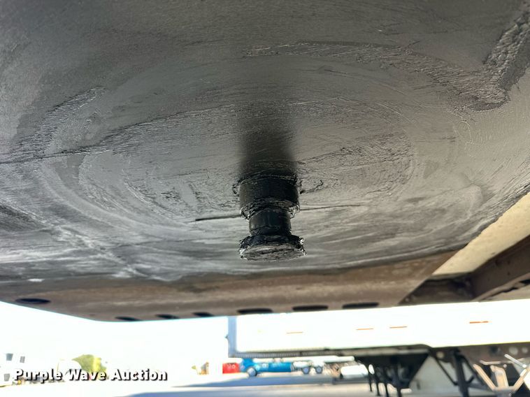 image for item OK9035 2006 Utility 3000R  Refrigerated Van Trailer