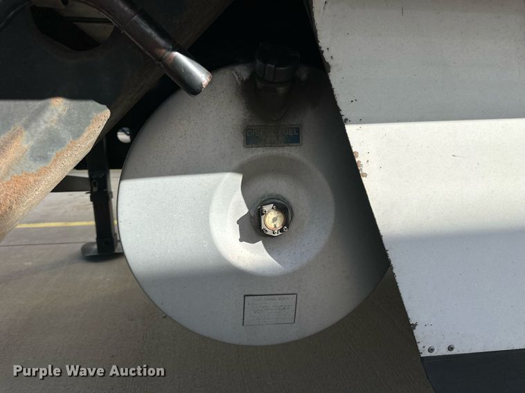 image for item OK9035 2006 Utility 3000R  Refrigerated Van Trailer