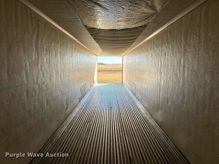 image for item OK9035 2006 Utility 3000R  Refrigerated Van Trailer