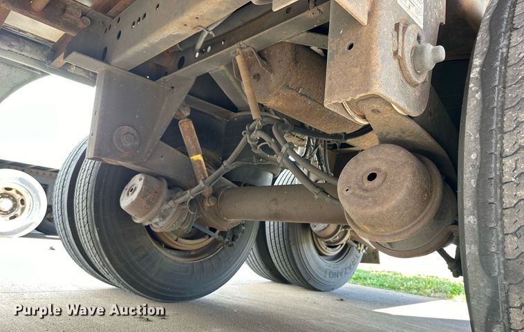 image for item OK9035 2006 Utility 3000R  Refrigerated Van Trailer