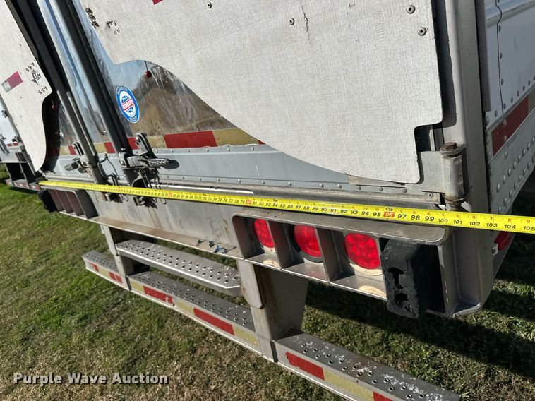 image for item OK9035 2006 Utility 3000R  Refrigerated Van Trailer