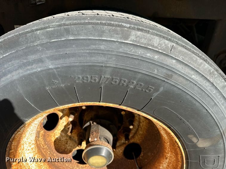 image for item OK9035 2006 Utility 3000R  Refrigerated Van Trailer