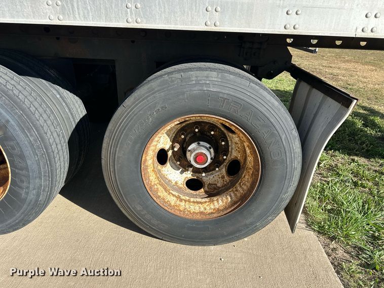 image for item OK9035 2006 Utility 3000R  Refrigerated Van Trailer