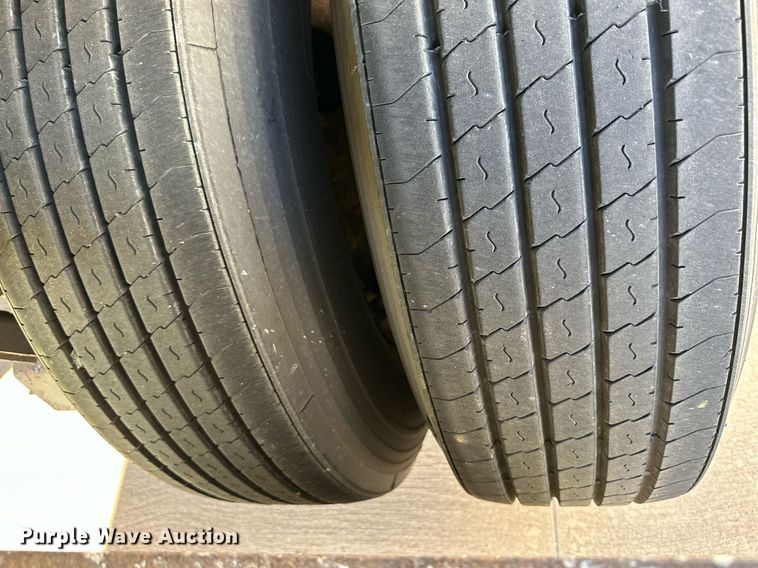 image for item OK9035 2006 Utility 3000R  Refrigerated Van Trailer