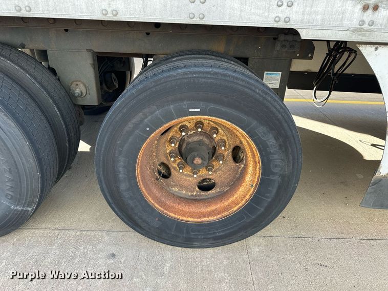 image for item OK9035 2006 Utility 3000R  Refrigerated Van Trailer