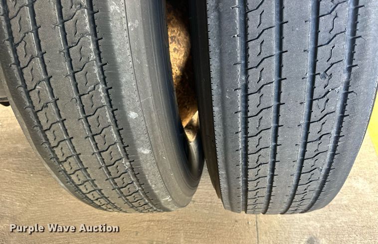 image for item OK9035 2006 Utility 3000R  Refrigerated Van Trailer