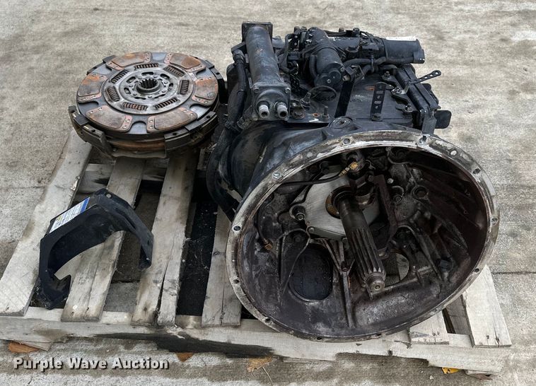 image for item OK9095 Eaton Fuller  transmission