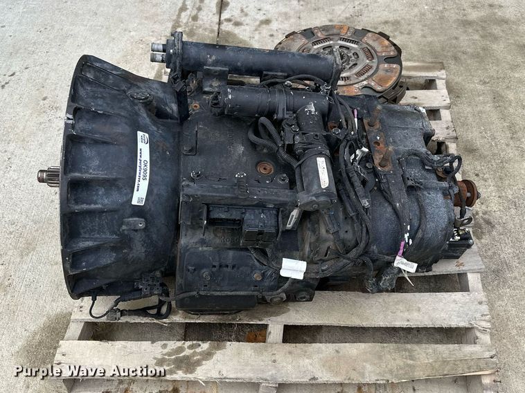 image for item OK9095 Eaton Fuller  transmission