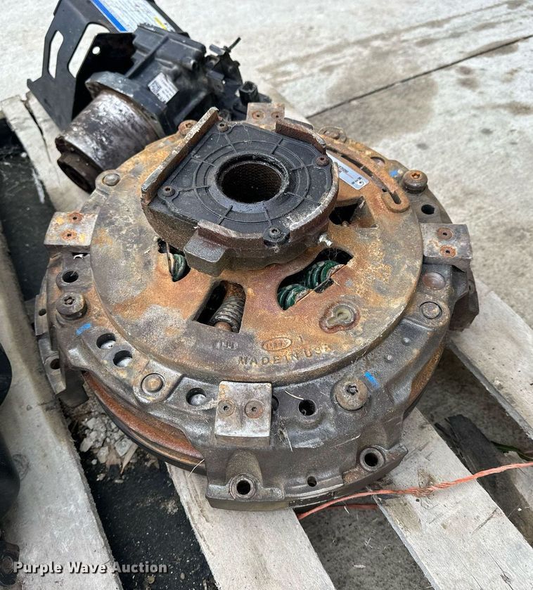 image for item OK9095 Eaton Fuller  transmission