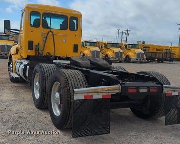 image for item OL9030 2019 Kenworth T680  semi truck