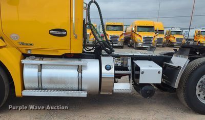 image for item OL9030 2019 Kenworth T680  semi truck