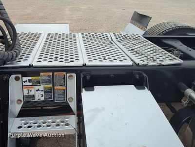 image for item OL9030 2019 Kenworth T680  semi truck