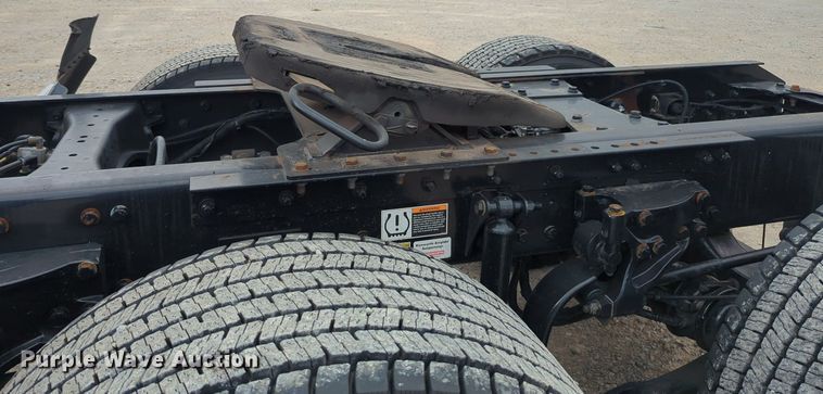 image for item OL9030 2019 Kenworth T680  semi truck