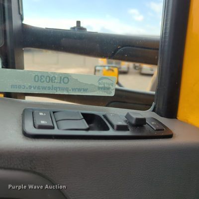 image for item OL9030 2019 Kenworth T680  semi truck