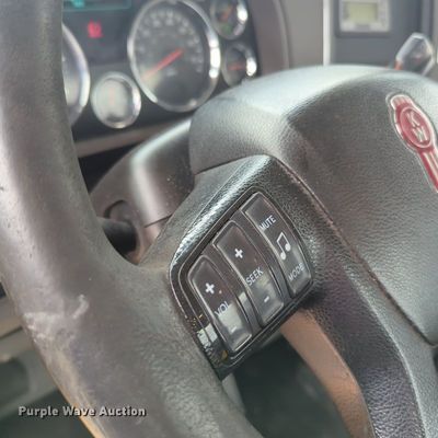 image for item OL9030 2019 Kenworth T680  semi truck