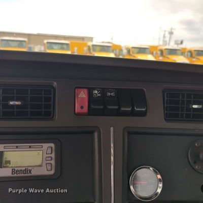 image for item OL9030 2019 Kenworth T680  semi truck