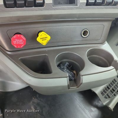 image for item OL9030 2019 Kenworth T680  semi truck