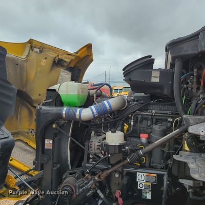 image for item OL9030 2019 Kenworth T680  semi truck