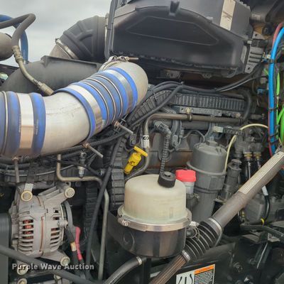 image for item OL9030 2019 Kenworth T680  semi truck