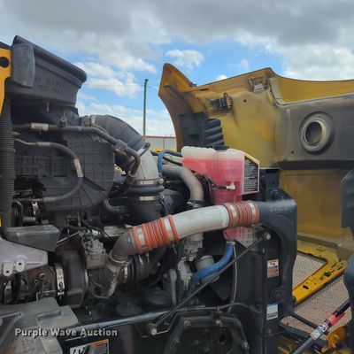 image for item OL9030 2019 Kenworth T680  semi truck