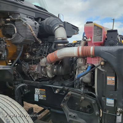 image for item OL9030 2019 Kenworth T680  semi truck