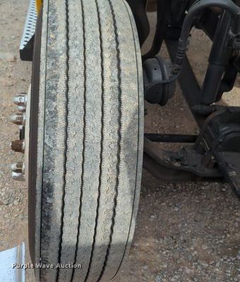 image for item OL9030 2019 Kenworth T680  semi truck