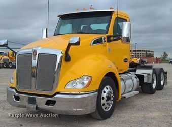 image for item OL9031 2020 Kenworth T680  semi truck