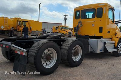 image for item OL9031 2020 Kenworth T680  semi truck