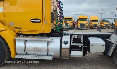 image for item OL9031 2020 Kenworth T680  semi truck