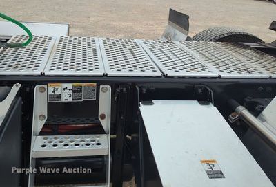 image for item OL9031 2020 Kenworth T680  semi truck