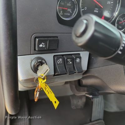 image for item OL9031 2020 Kenworth T680  semi truck