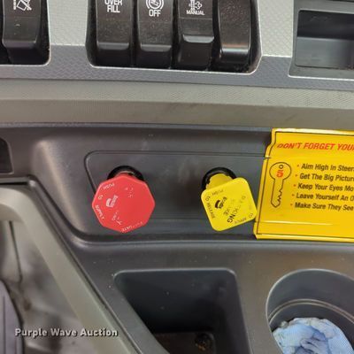 image for item OL9031 2020 Kenworth T680  semi truck