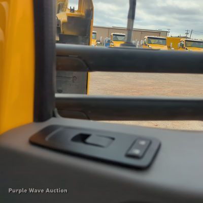 image for item OL9031 2020 Kenworth T680  semi truck