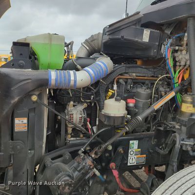 image for item OL9031 2020 Kenworth T680  semi truck