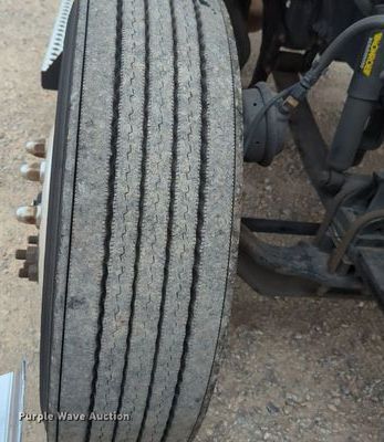 image for item OL9031 2020 Kenworth T680  semi truck