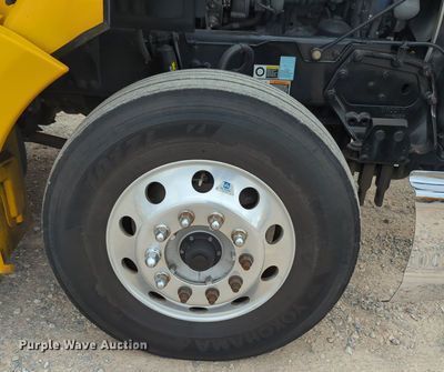 image for item OL9031 2020 Kenworth T680  semi truck