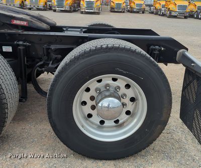 image for item OL9031 2020 Kenworth T680  semi truck