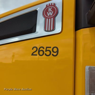 image for item OL9031 2020 Kenworth T680  semi truck