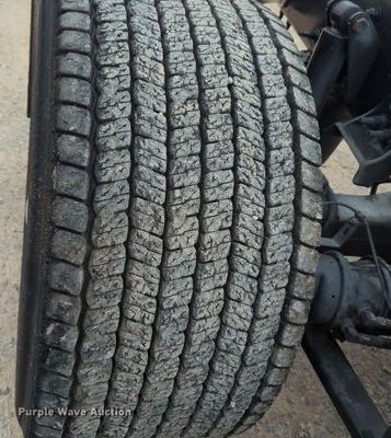 image for item OL9032 2020 Freightliner Cascadia 126  semi truck