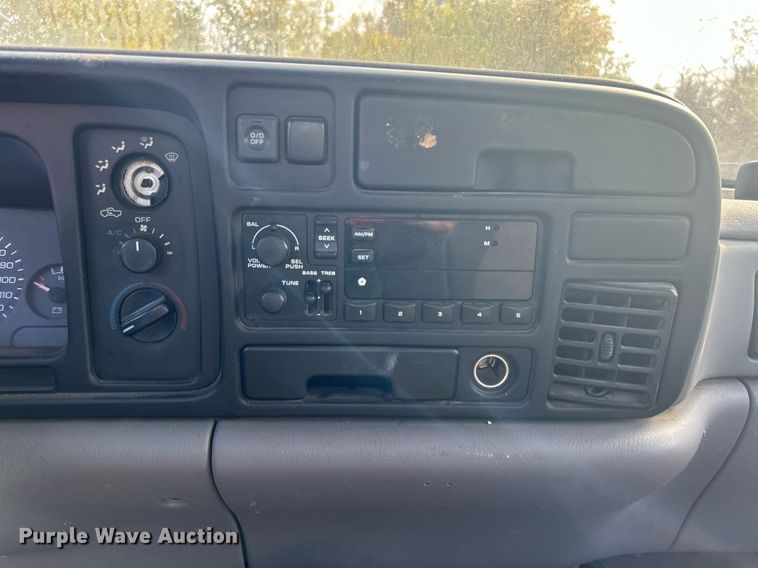 image for item DJ6386 1996 Dodge Ram 1500  pickup truck